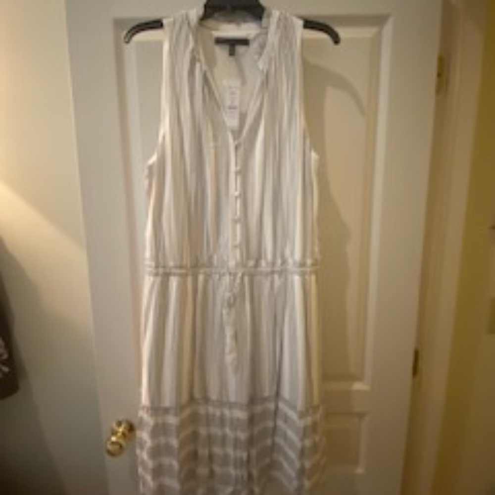 NWT White House Black Market dress white with gray stripes pleated sleeveless XL
